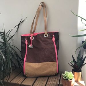 Marc Ecko 3-tone brown faux leather purse w/pink